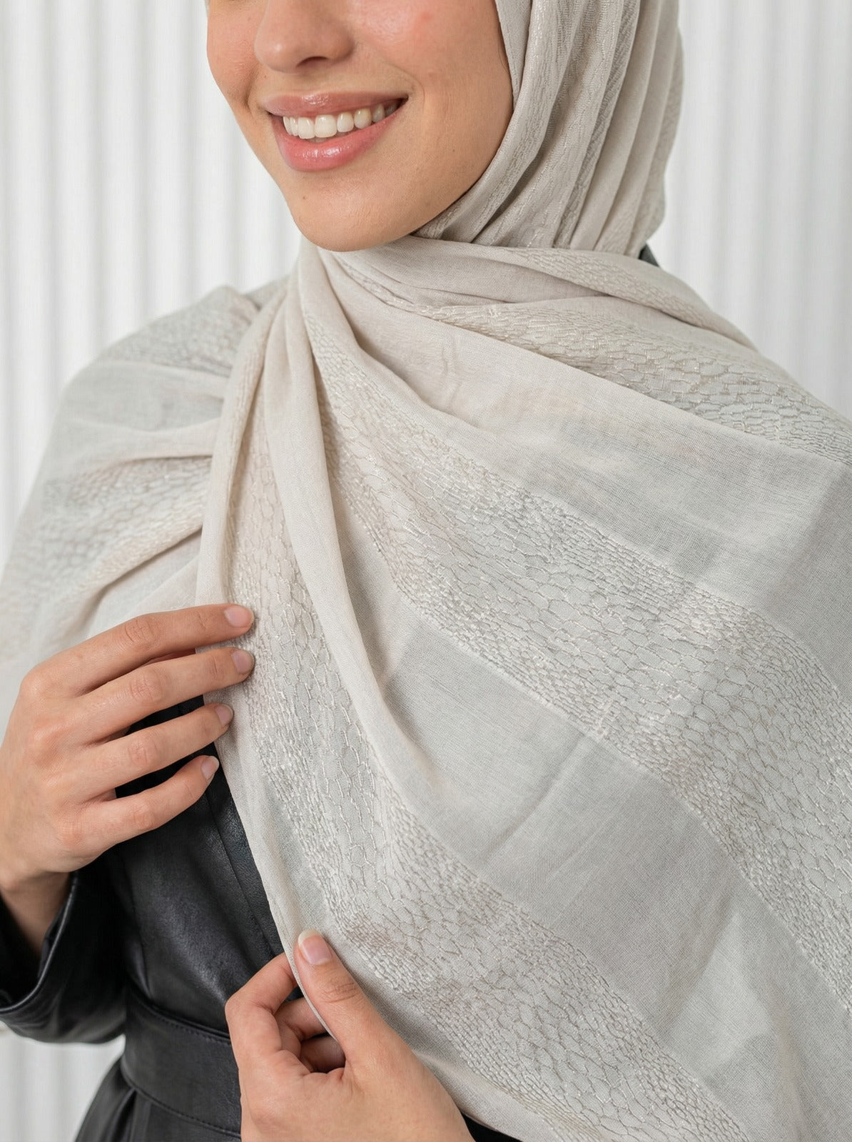 Half & Half Cobra Light Grey