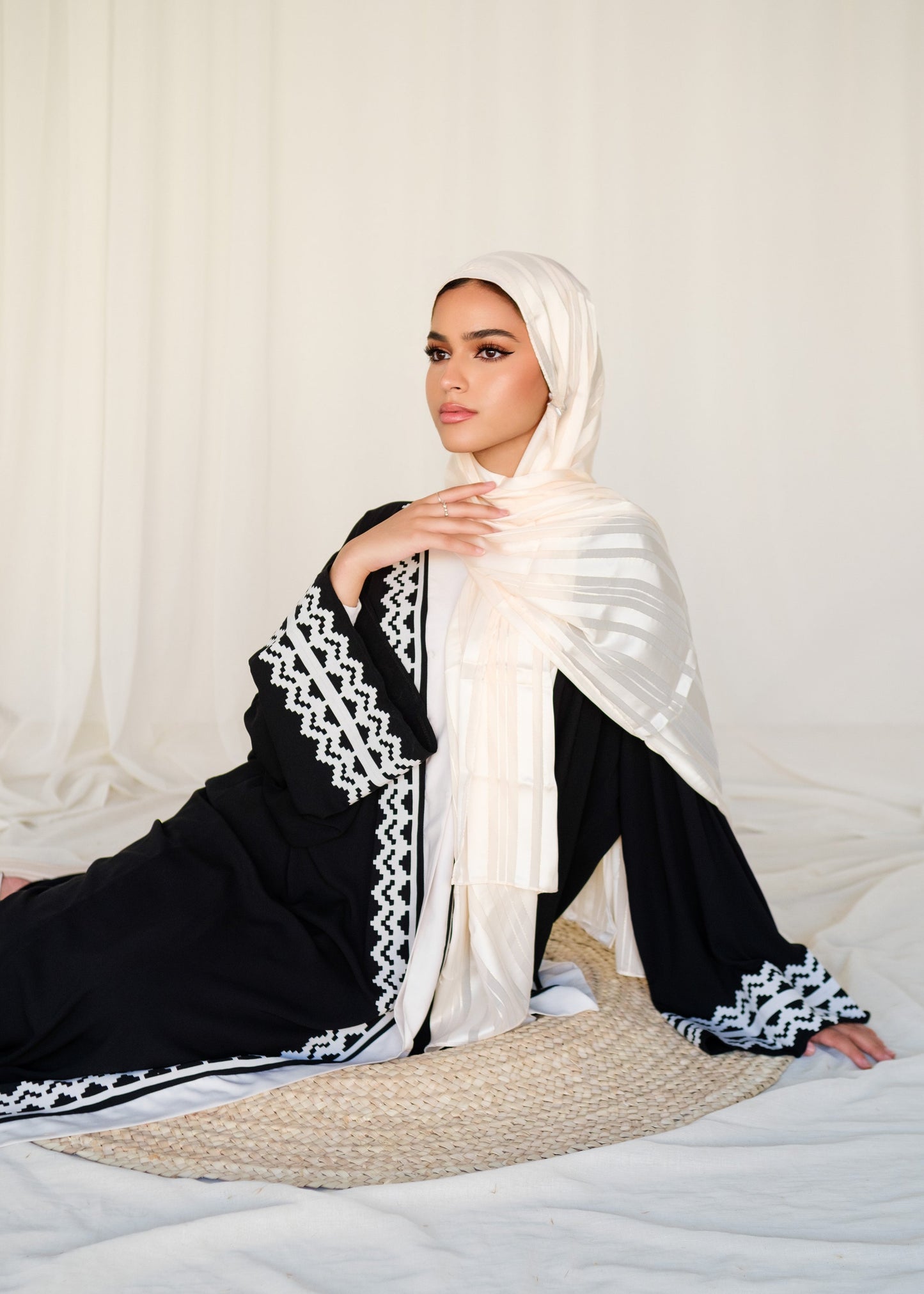 وشاح ساتان لامع