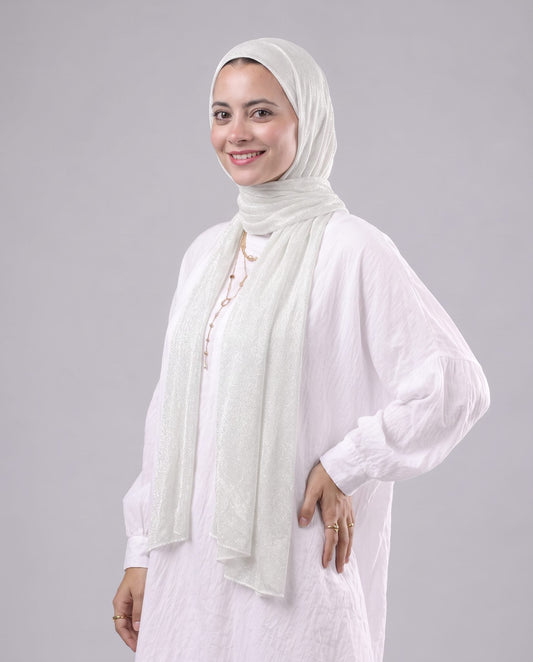 Soft Crinkle Scarf in Off White #Color_Off White