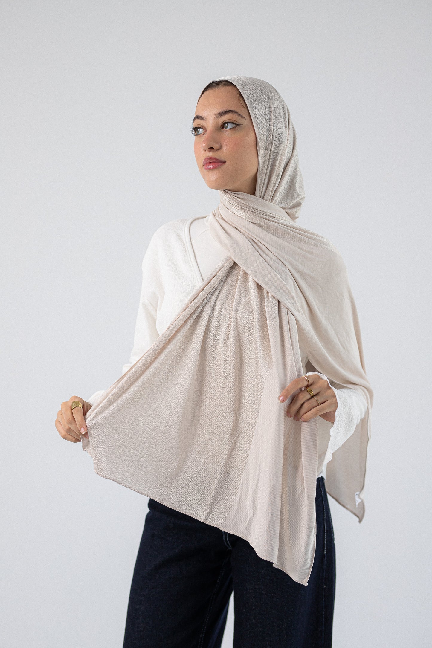 Shiny Jacquard Scarf Beige