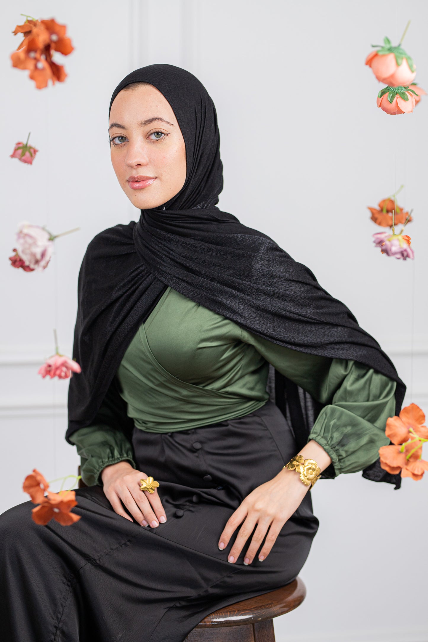 Shiny Jacquard Scarf Black