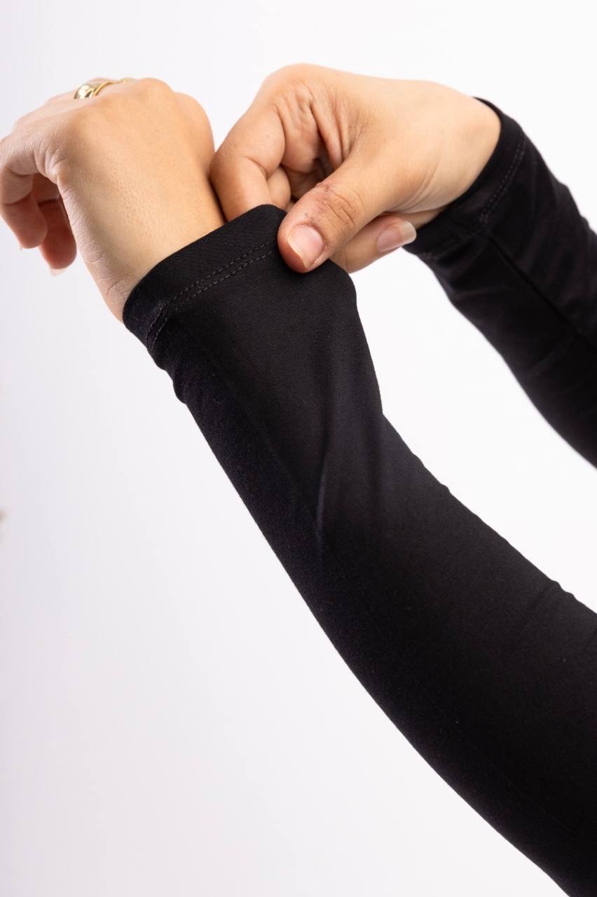 Cotton Layer Arm Sleeves in Black #Color_Black