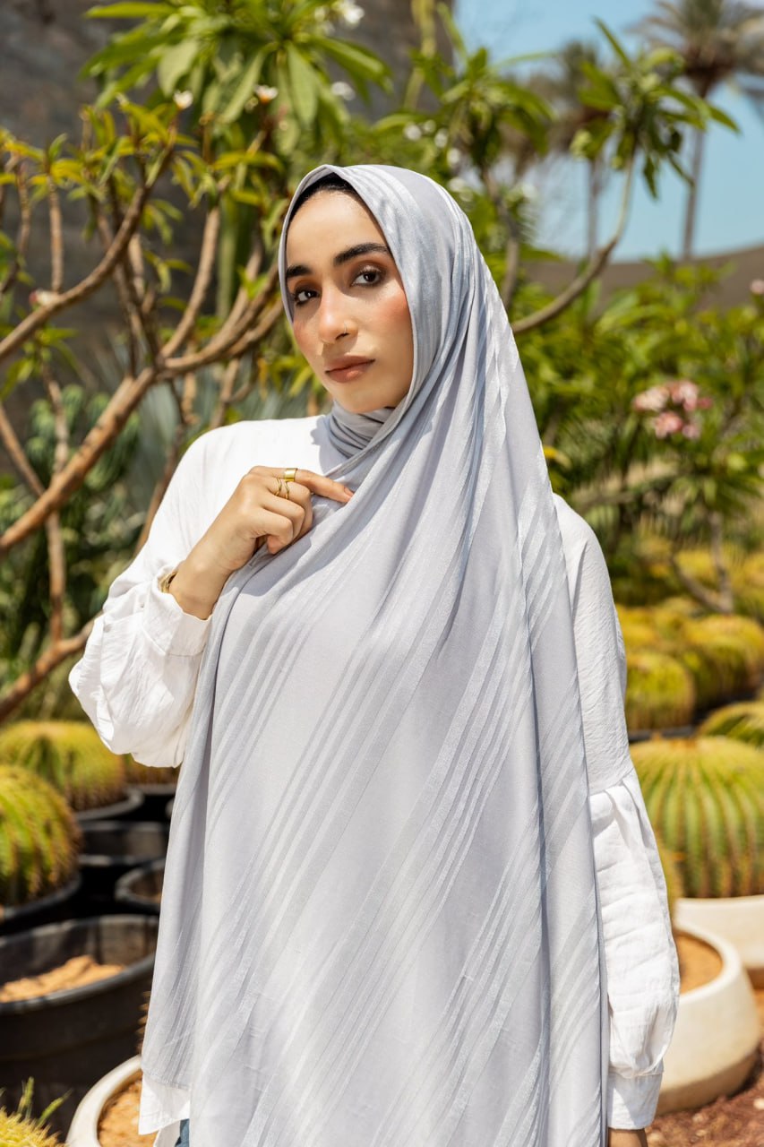 Comfort Jacquard Kuwaiti Scarf in Grey #Color_Grey