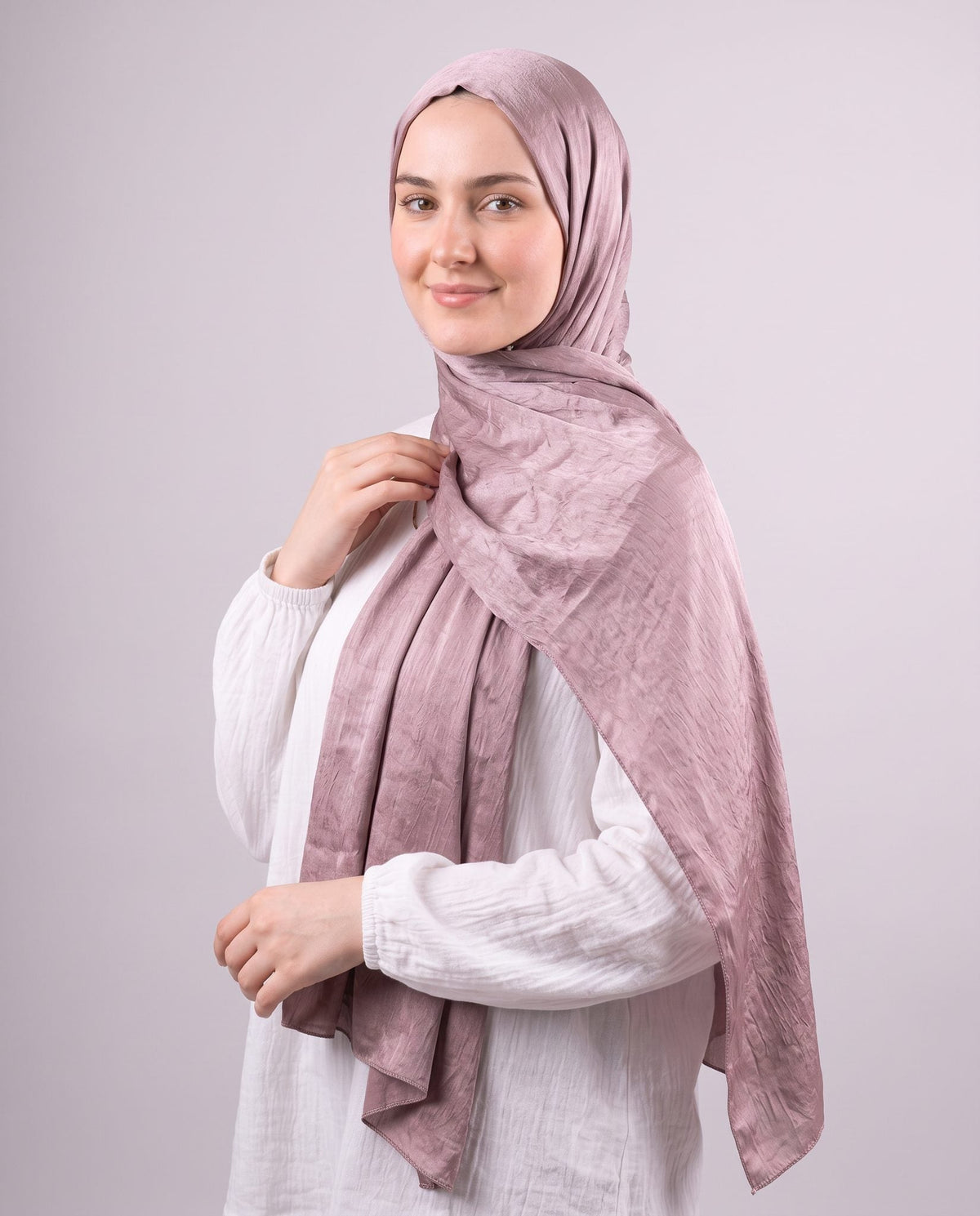 Moon Glow Crushed Satin Scarf in Mauve #Color_Mauve