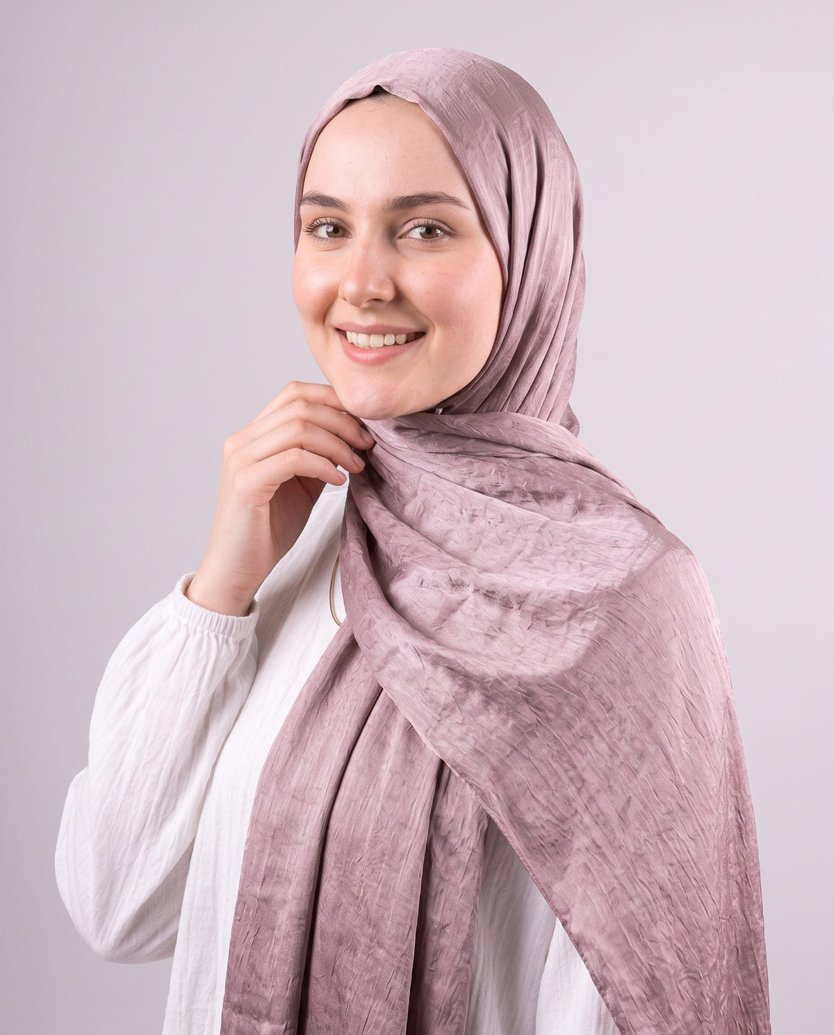 Moon Glow Crushed Satin Scarf in Mauve #Color_Mauve
