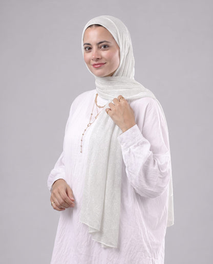 Soft Crinkle Scarf in Off White #Color_Off White