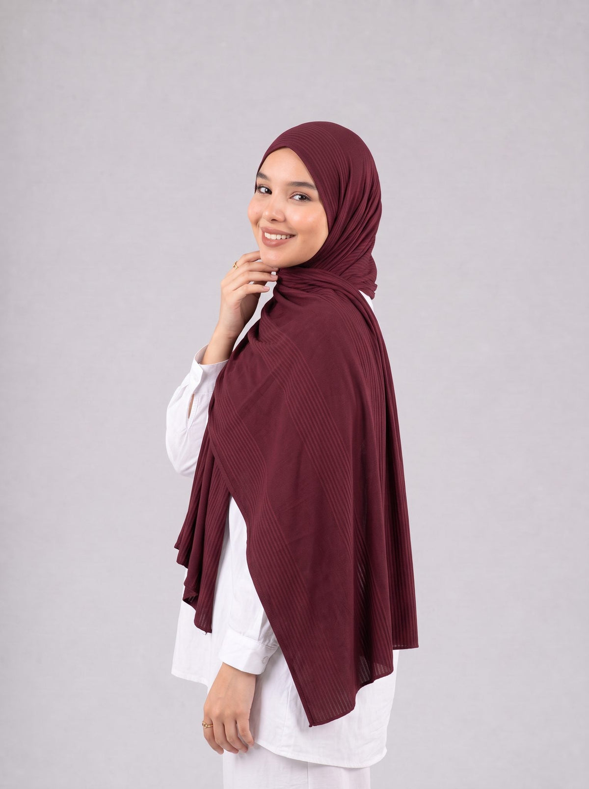 Cotton Stripe Border Kuwaiti Scarf in Red #Color_Red