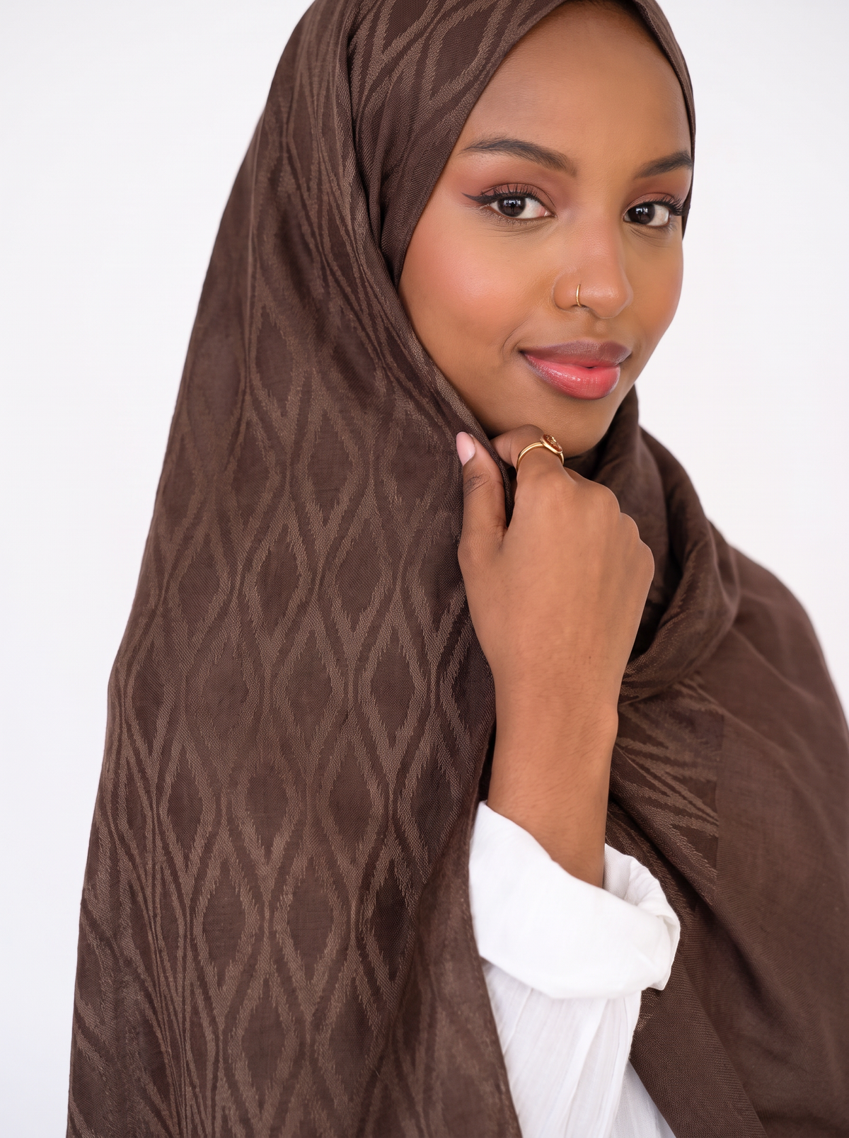Samarkand Kuwaiti Scarf in Brown #Color_Brown