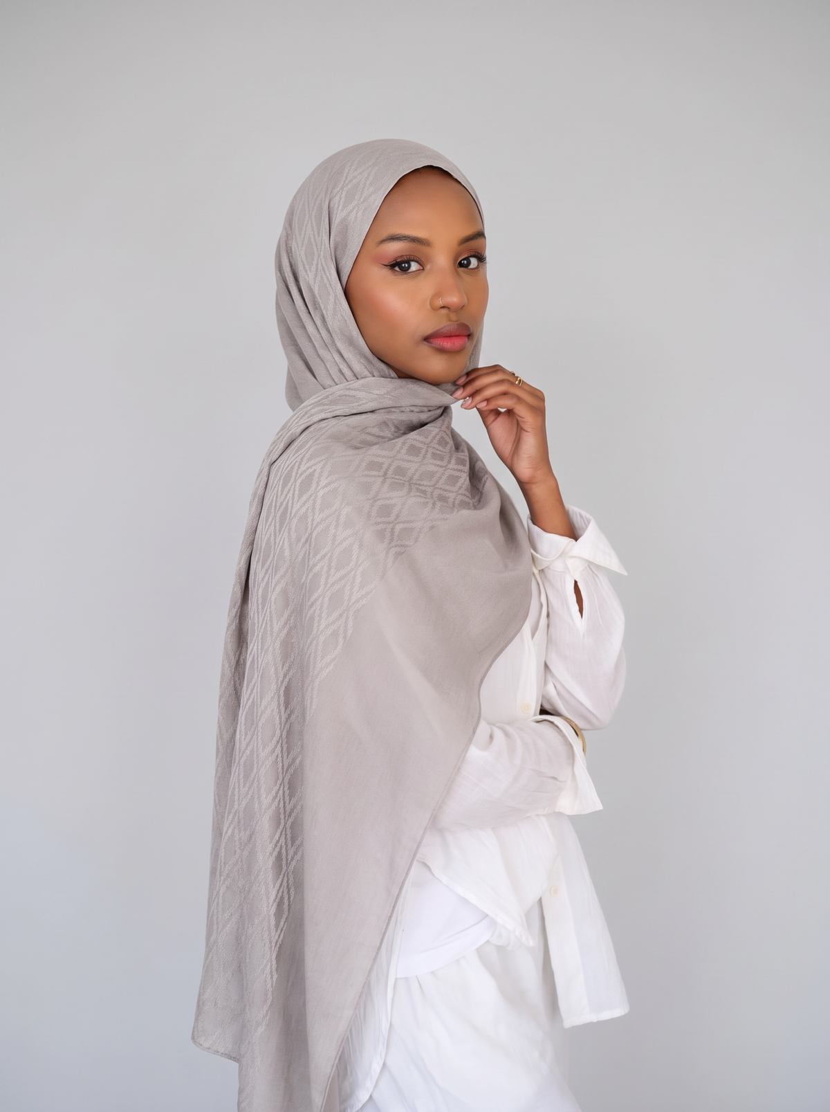 Samarkand Kuwaiti Scarf in Grey #Color_Grey