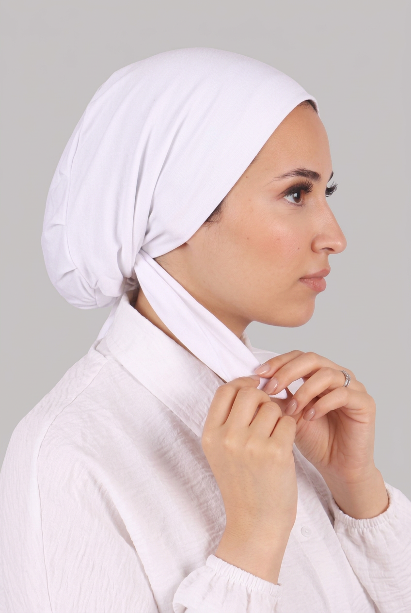 Soft Kuwaiti Knot cotton tie back cap in Off White #Color_White