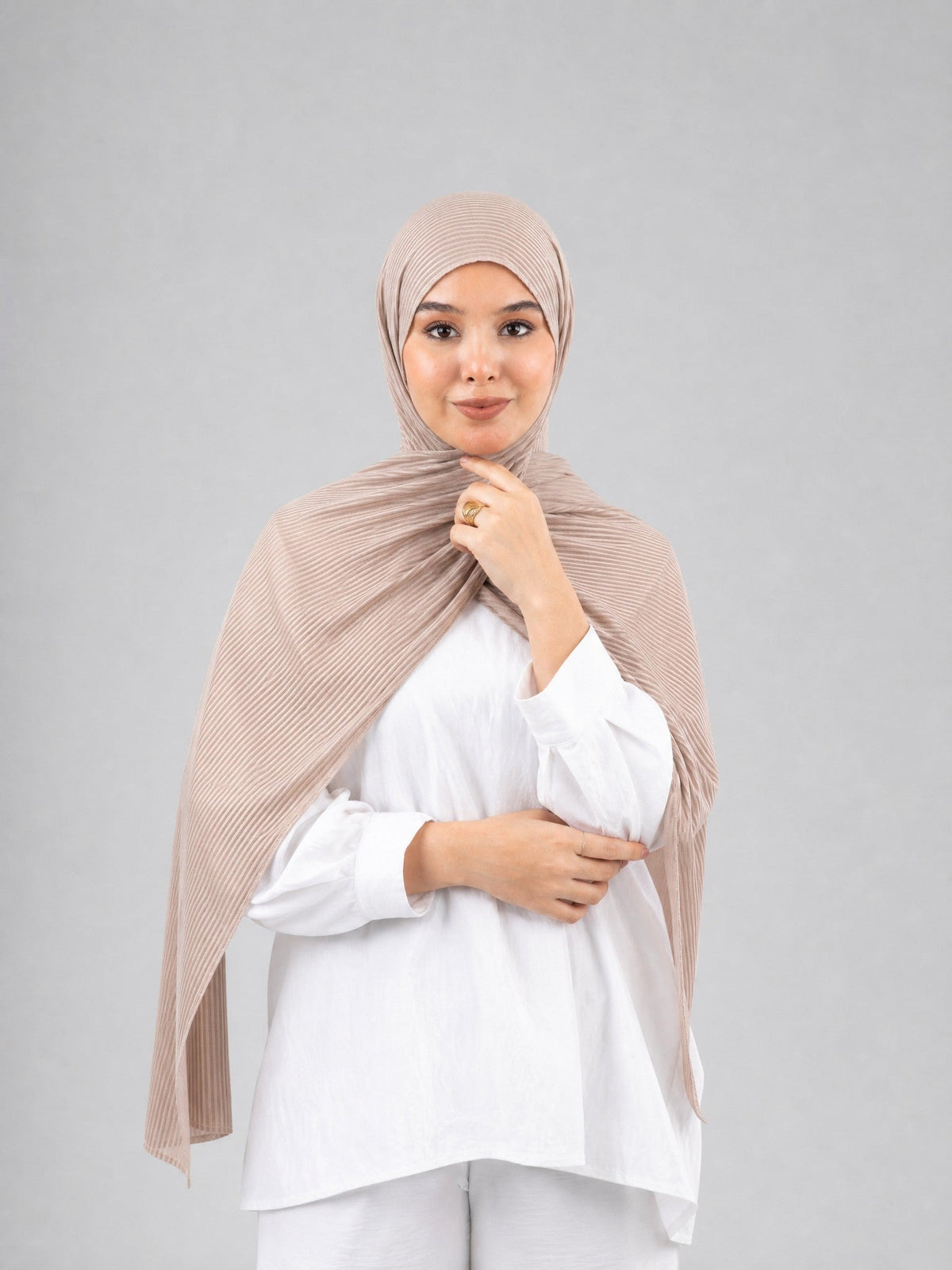 Mirage Pleat Kuwaiti Scarf in Beige #Color_Beige