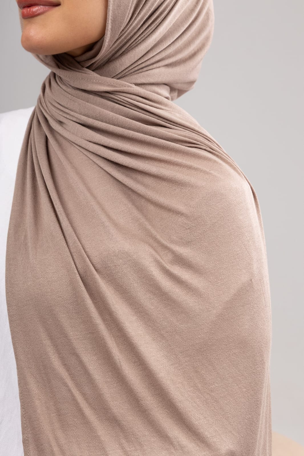Pure Jersey Kuwaiti Scarf in Beige #Color_Beige