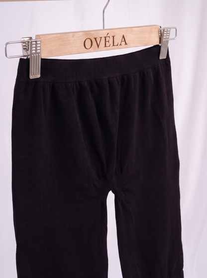 Smooth Layer Seamless Shorts in Black #Color_Black