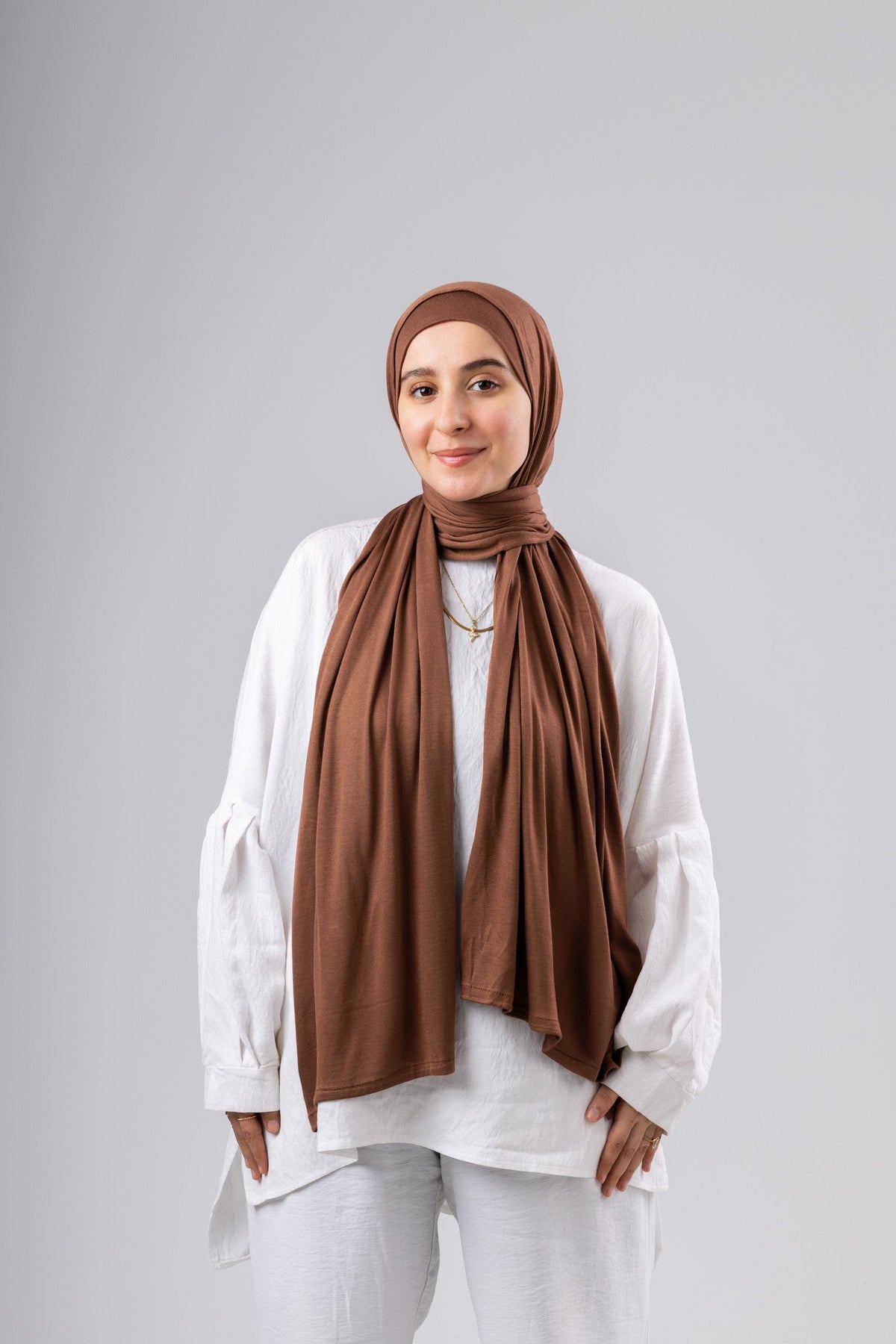 Jel Scarf and Bonnet Set in Brown #Color_Brown