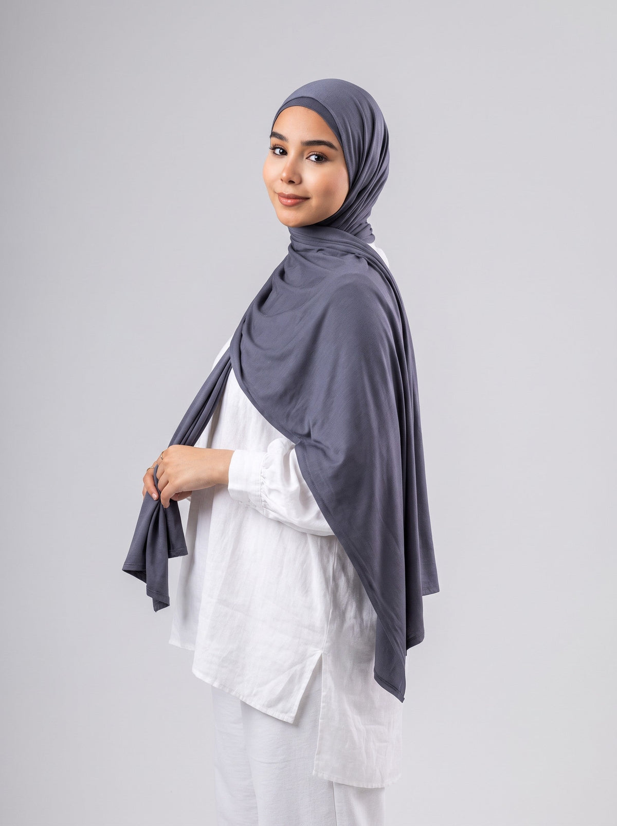 Jel Scarf and Bonnet Set in Dark Grey #Color_Dark Grey