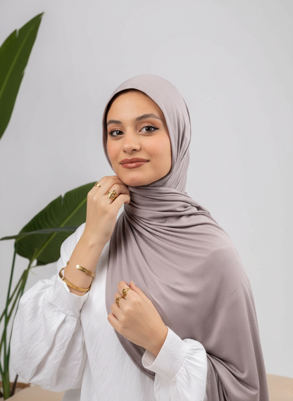 Pure Jersey Kuwaiti Scarf in Dark Grey #Color_Dark Grey