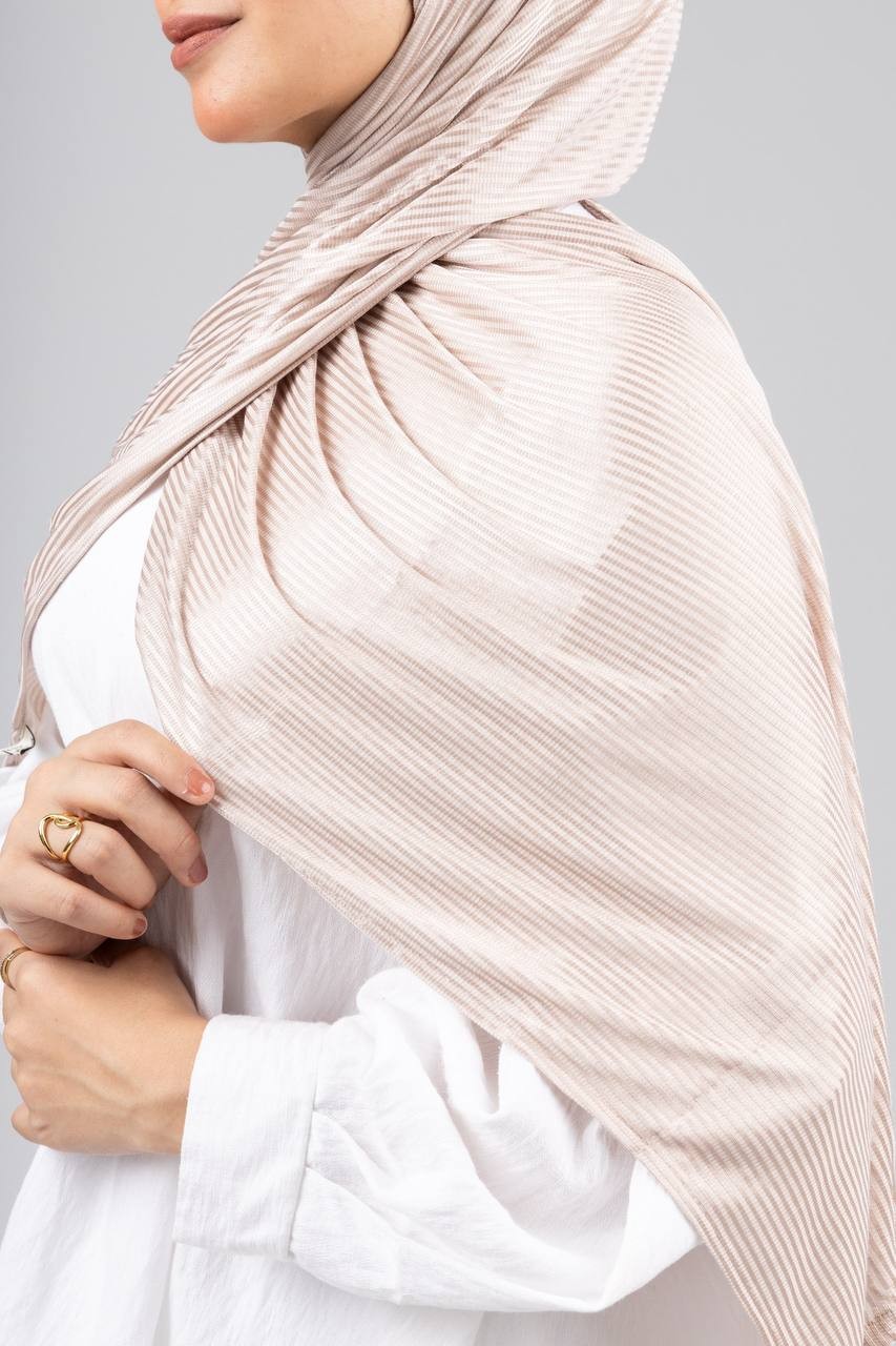 Mirage Pleat Kuwaiti Scarf in Light Beige #Color_Light Beige