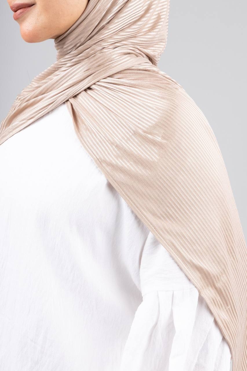Mirage Pleat Kuwaiti Scarf in Light Beige #Color_Light Beige