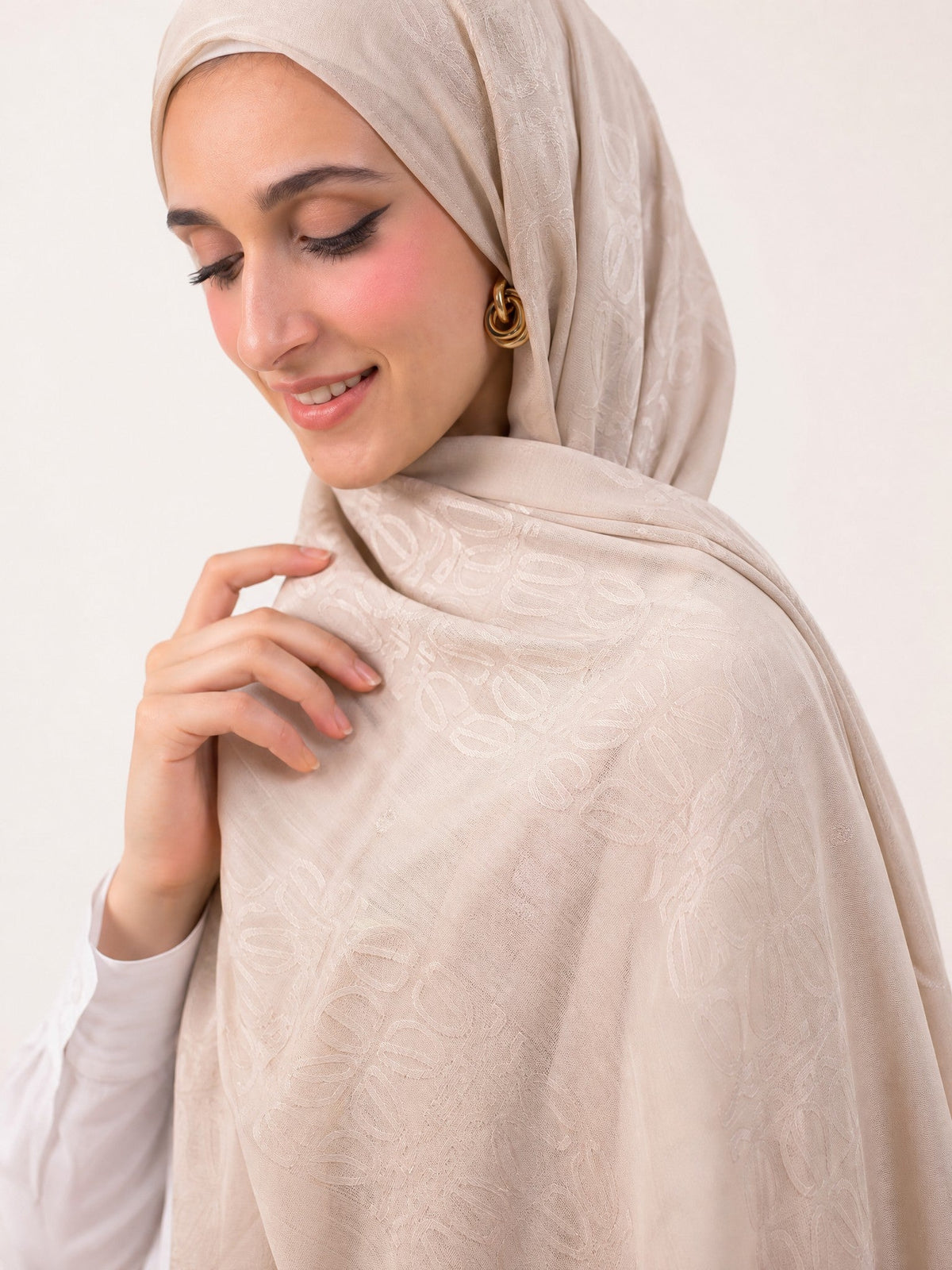 Anagram Weave Kuwaiti Scarf in Light Beige #Color_Light Beige