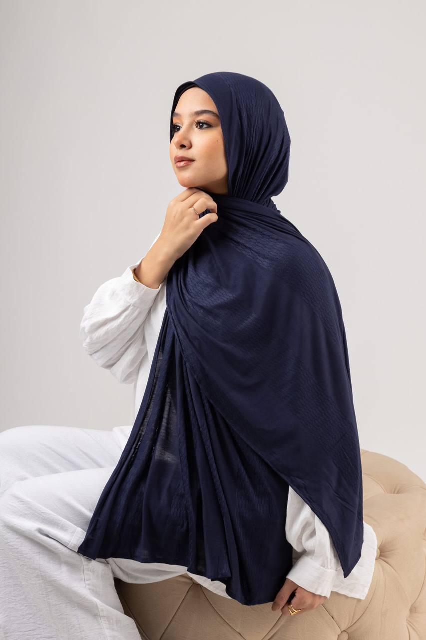 Desert Scale Kuwaiti Scarf in Navy #Color_Navy
