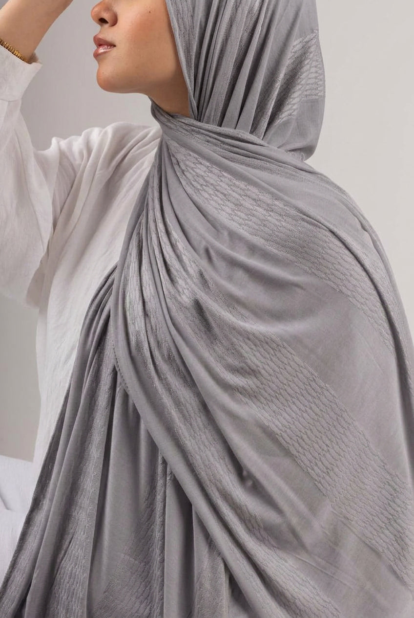 Desert Scale Kuwaiti Scarf in Off White #Color_Off White