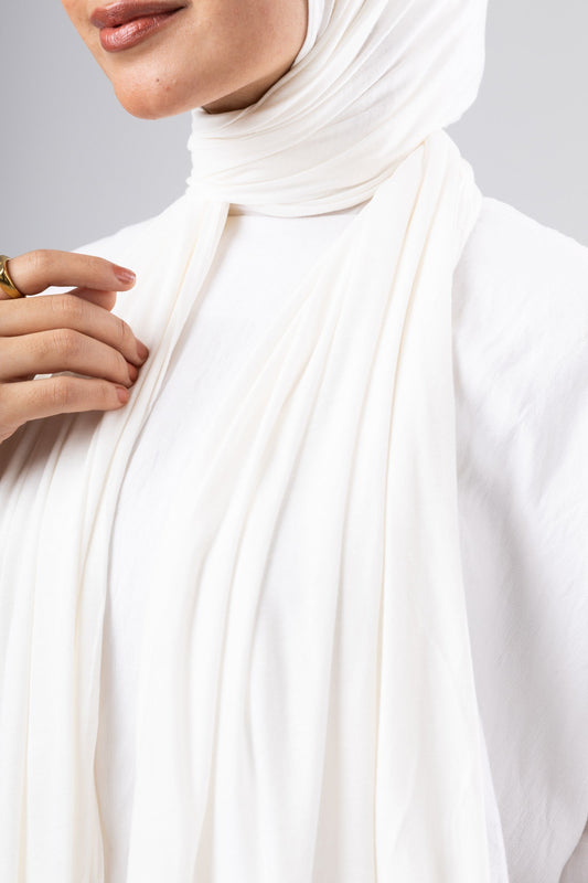 Jel Scarf and Bonnet Set in Off White #Color_Off White