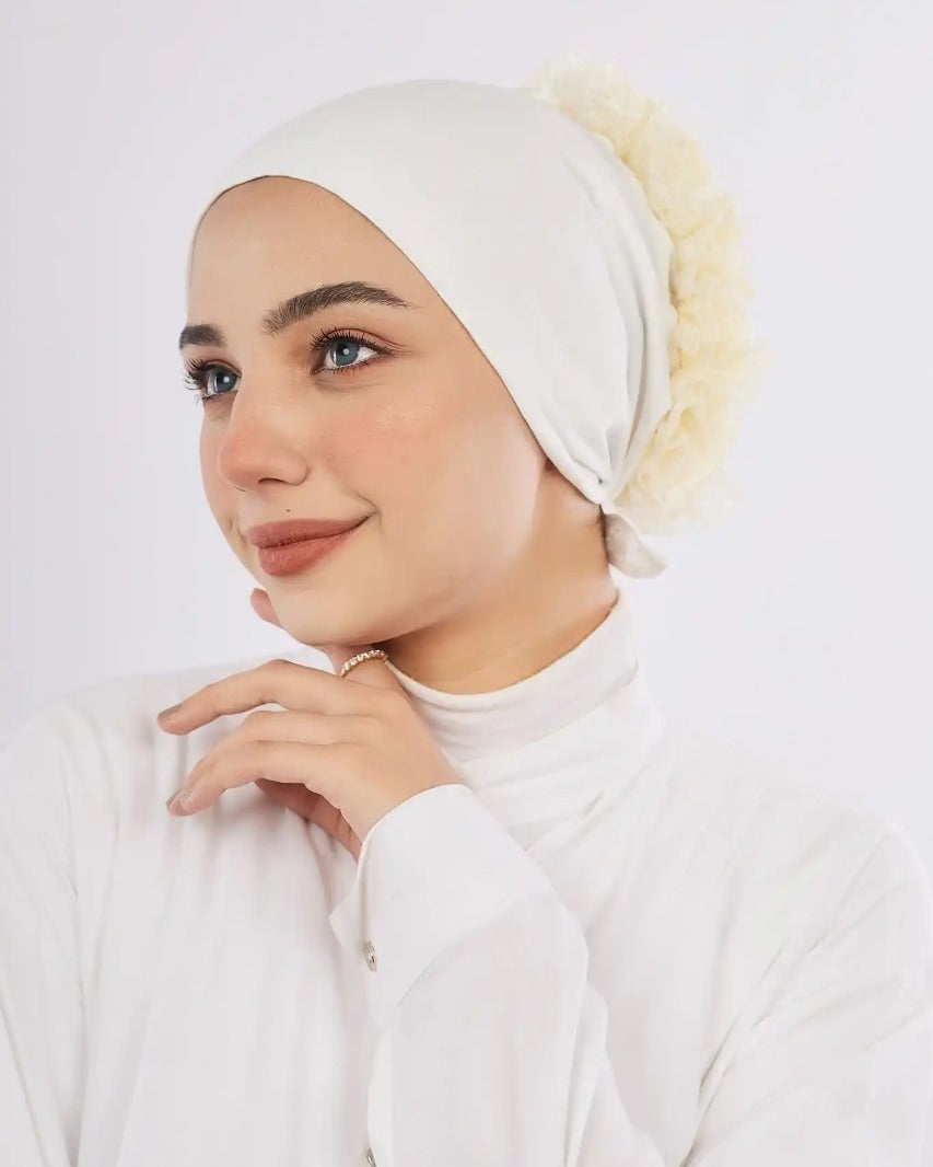 Bonnet With Dantel