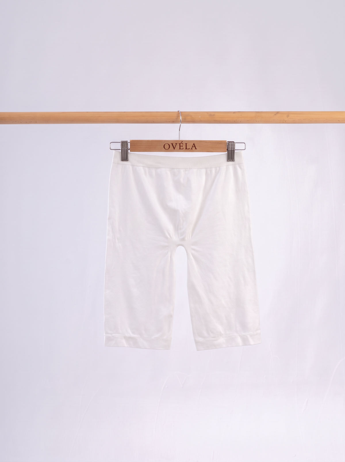 Smooth Layer Seamless Shorts in Off White #Color_Off White